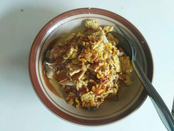 7 Warung Orem Orem Tempe Paling Enak di Malang, Siap Goyang Lidah!