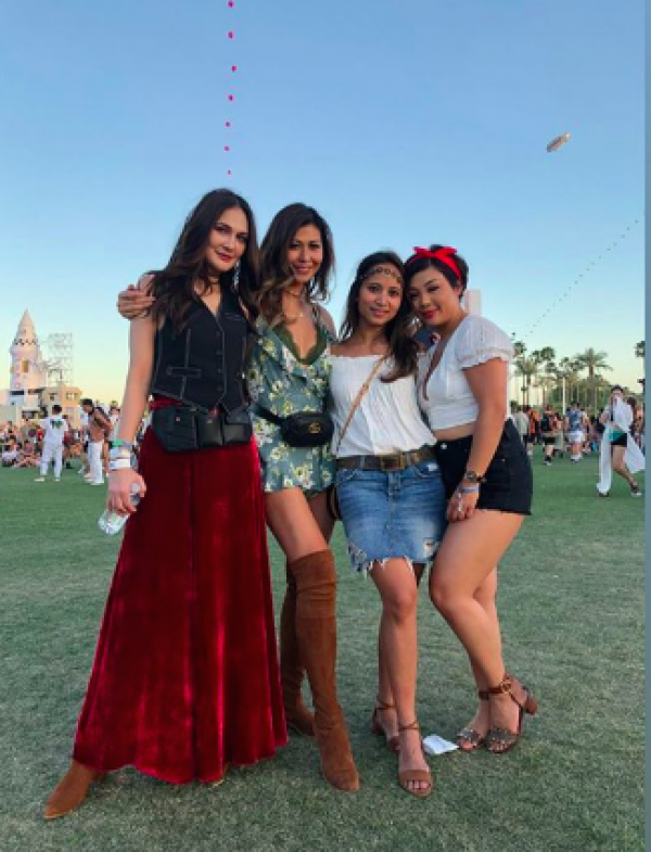 10 Gaya Hipster Luna Maya Hadiri Coachella, Seru Bareng Sahabat!