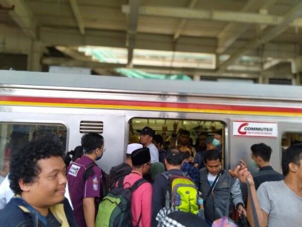 Jadwal KRL Masih Terimbas DDT, PT KCI Imbau Penumpang Atur Waktu