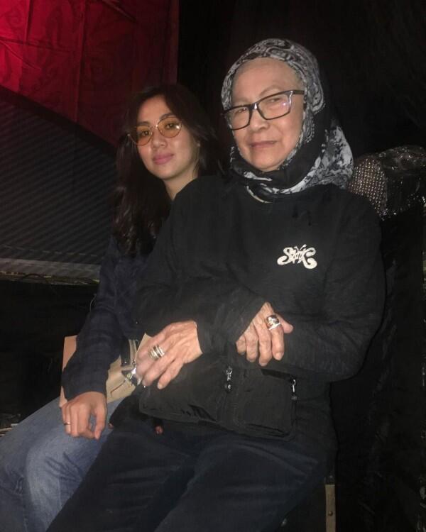 10 Potret Reny Almachzumi, Istri Bimbim Slank yang Jarang Terekspos!