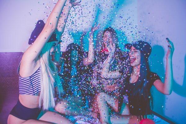 Bukan Sombong, 6 Alasan Kenapa Pilih-pilih Teman Itu Perlu