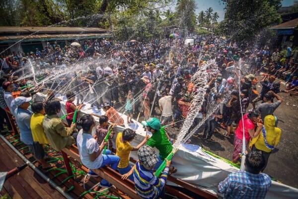 15 Potret Kemeriahan Festival Songkran 2019 di Thailand, Seru Banget!