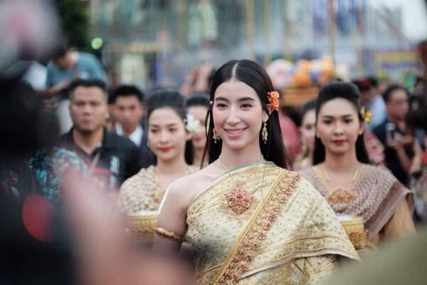 15 Potret Kemeriahan Festival Songkran 2019 di Thailand, Seru Banget!