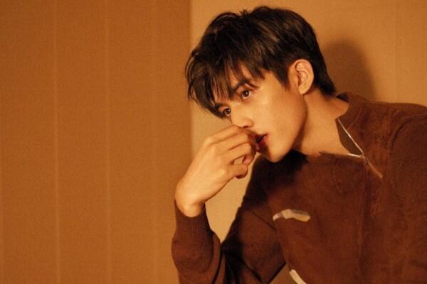 11 Potret Memesona Song Wei Long, Aktor China Sahabatnya Sehun EXO