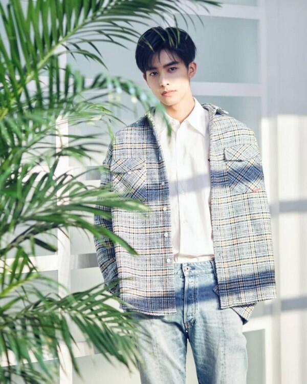 11 Potret Memesona Song Wei Long, Aktor China Sahabatnya Sehun EXO