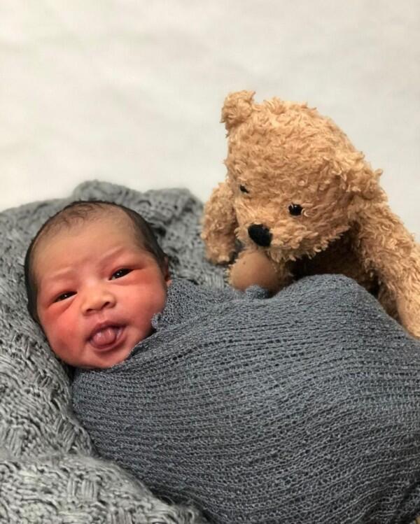 10 Potret Gemas Baby Rumi Putra Intan Nuraini, Fotogenik Banget!