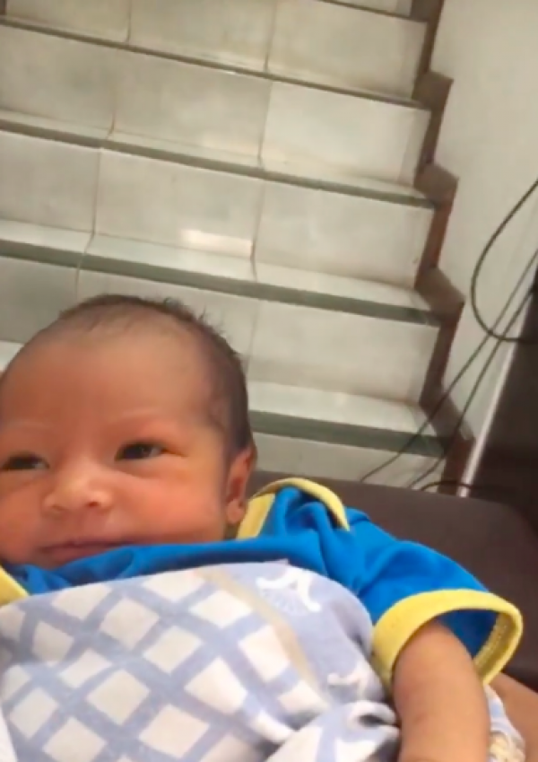 10 Potret Gemas Baby Rumi Putra Intan Nuraini, Fotogenik Banget!
