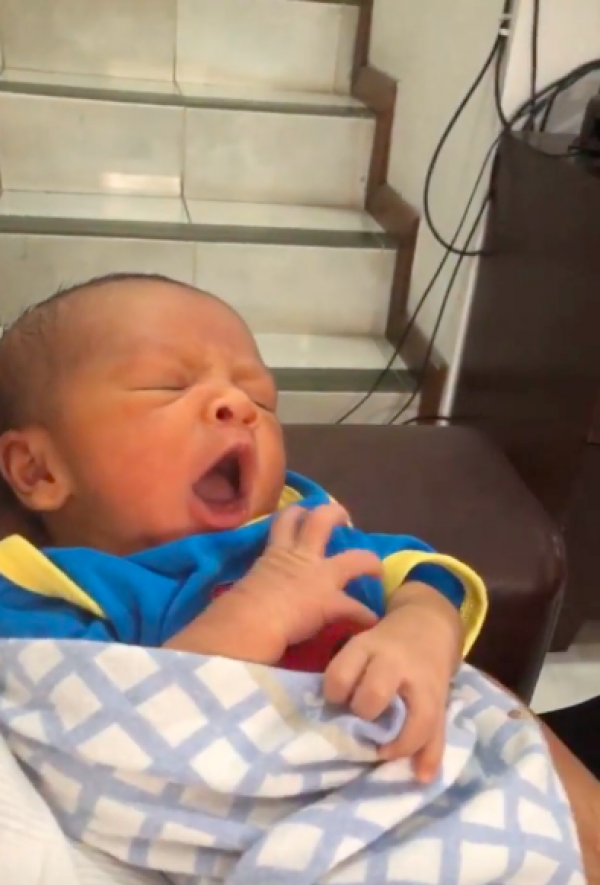 10 Potret Gemas Baby Rumi Putra Intan Nuraini, Fotogenik Banget!