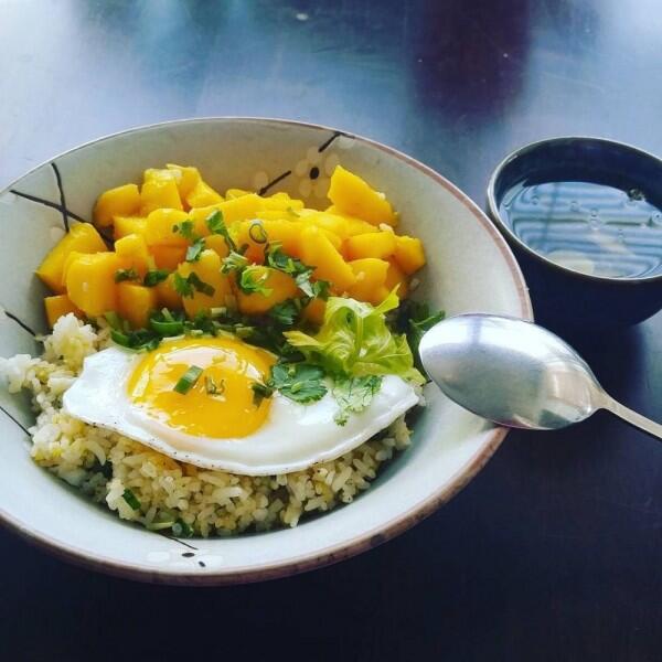 Aneh Tapi Enak, 5 Nasi Goreng Ini Terbuat dari Buah-buahan