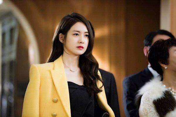 Ini 10 Potret Lee Yo Won 'Queen Seondeok' yang Segera Comeback
