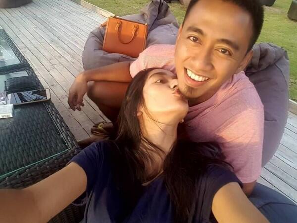 Pernah Gagal Menikah, 10 Kemesraan Fanny Ghassani & Suaminya Sekarang