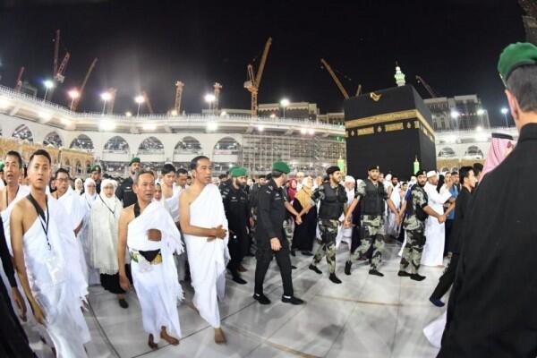 Jalani Ibadah Umrah, Jokowi Masuk ke dalam Kakbah