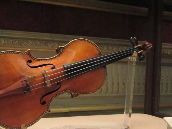 5 Alasan Biola Stradivarius Jadi yang Paling Mahal