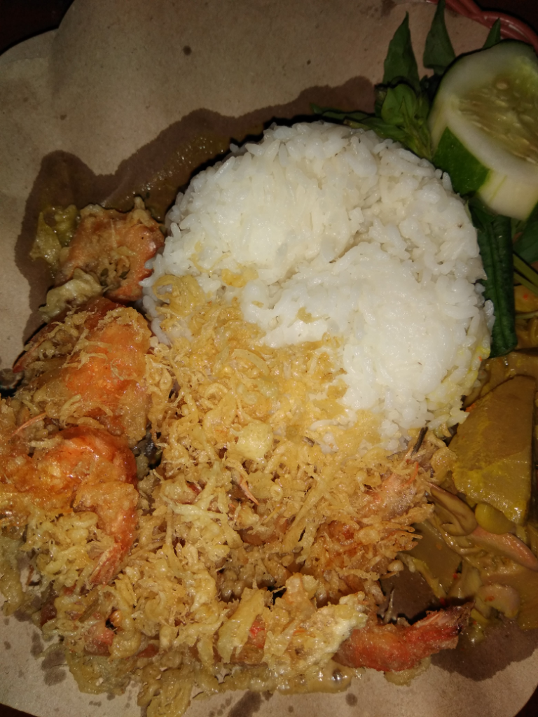 &#91;Review&#93; Numpang Makan Di Warung Cak Midi, Ada Yang Tahu Tempat Ini?