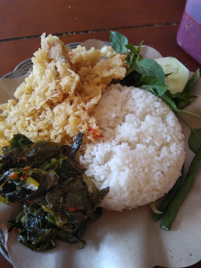 &#91;Review&#93; Numpang Makan Di Warung Cak Midi, Ada Yang Tahu Tempat Ini?