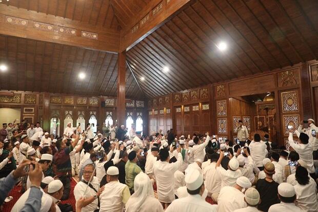 Prabowo dan Puluhan Ulama Resmikan Masjid Nurul Wathan di Hambalang