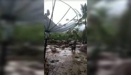 Banjir Bandang Terjang 3 Kecamatan di Kabupaten Lima Puluh Kota