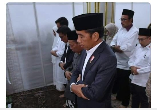 Jokowi Salat Satu Saf dengan Wanita Jadi Soal, Gus Nadir Bingung