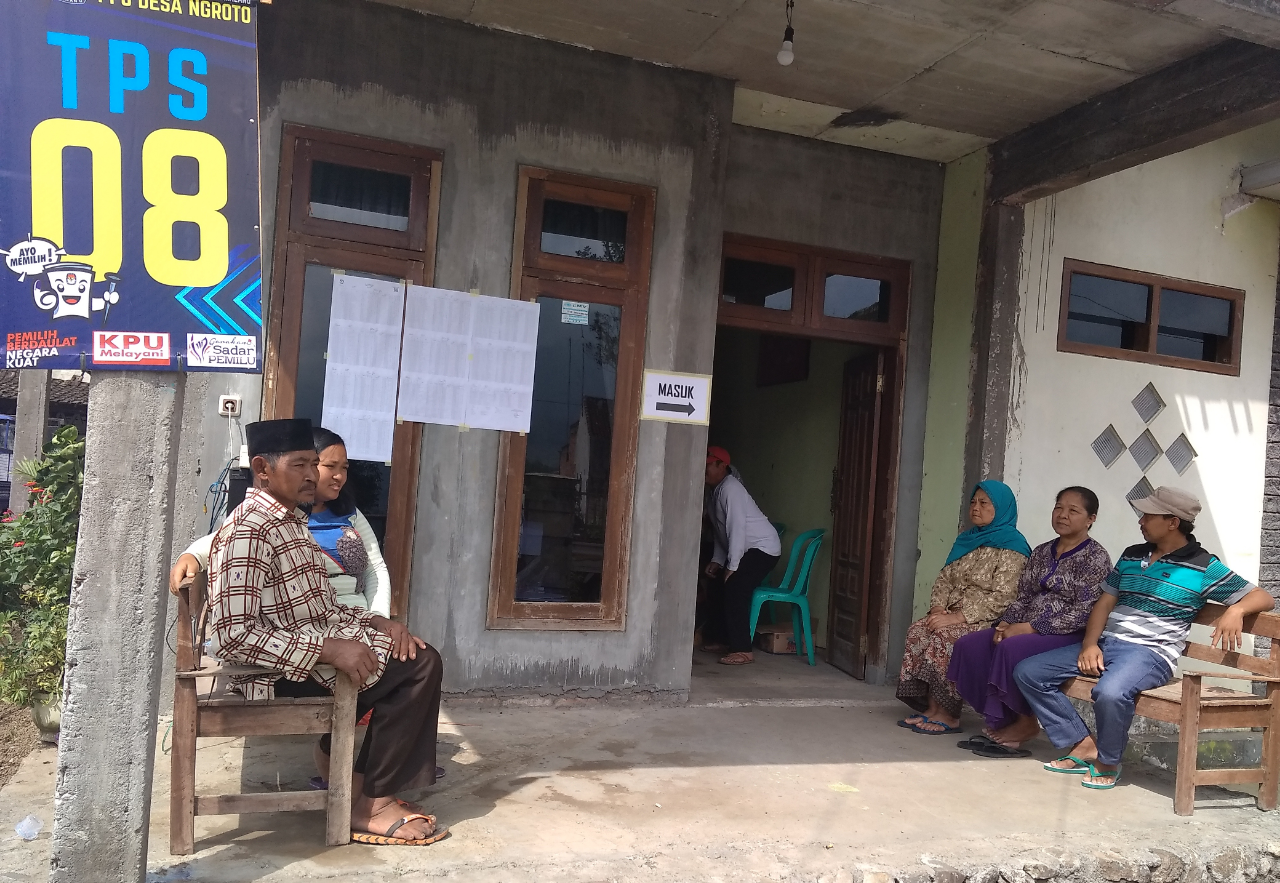 Bertema Budaya, TPS di Desa Ngroto ini Sukses Menarik Perhatian Warga