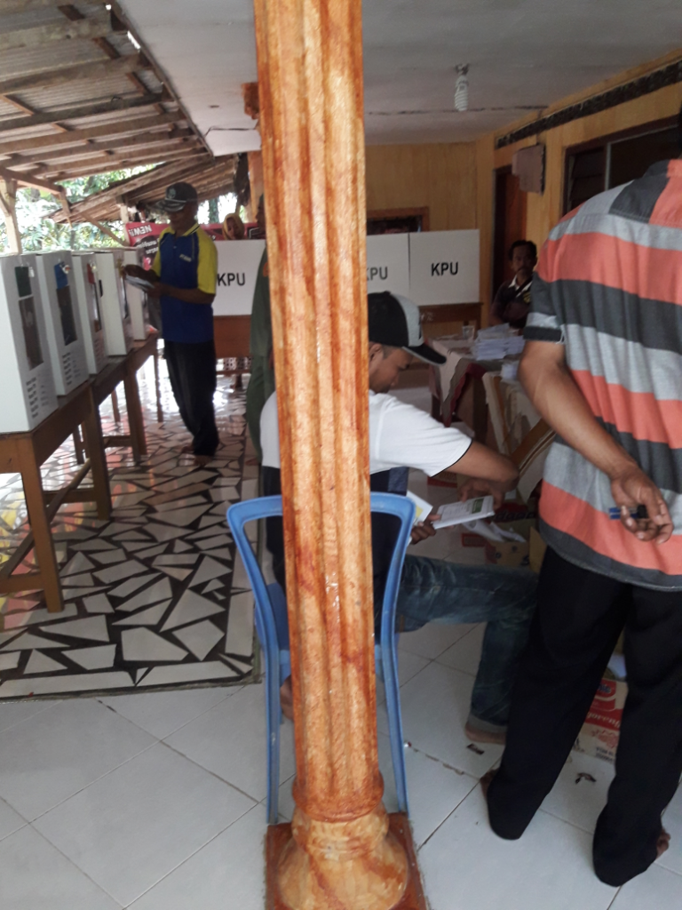 Tunjukkan jiwa Nasionalismu dengan mengikuti pemilu 2019, Pemilu di desaku.