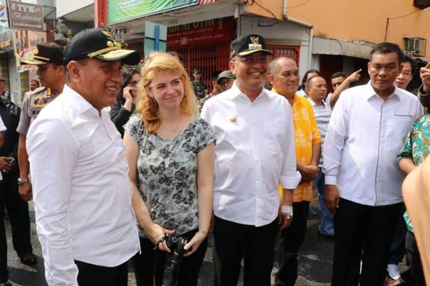 Setelah Mencoblos, Wali Kota Medan Tinjau 14 TPS di Tiga Kecamatan