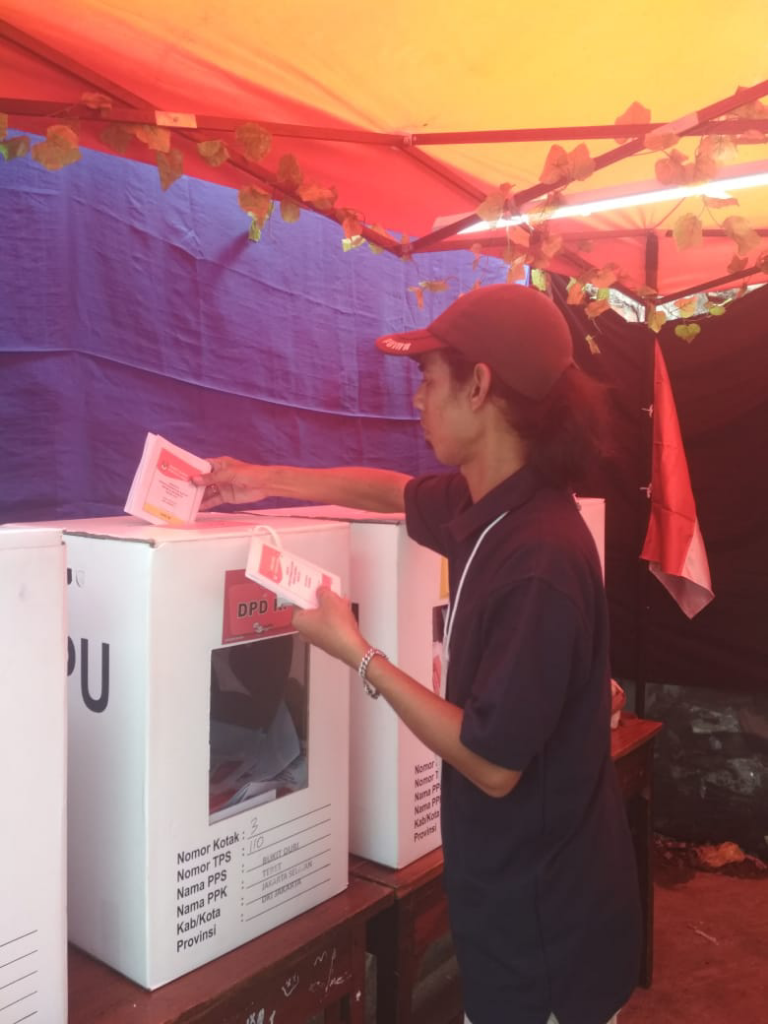 Nyoblos Di Tempatku Seru Gan..