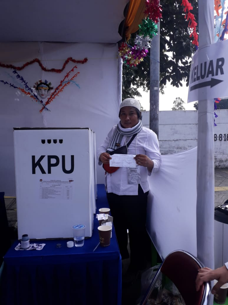 Terima Kasih Sudah Memilih Salam Dari Kami Petugas TPS !!