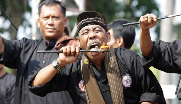 Tradisi Mistis di Nusantara, Hilang atau Semakin Berkembang?