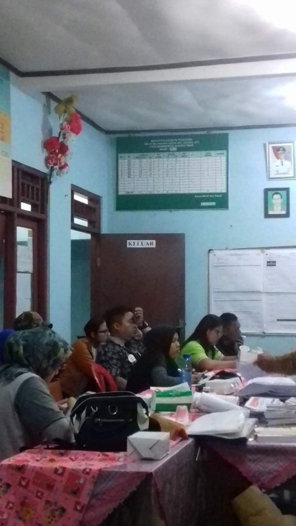 Mencoblos Dengan Buta 