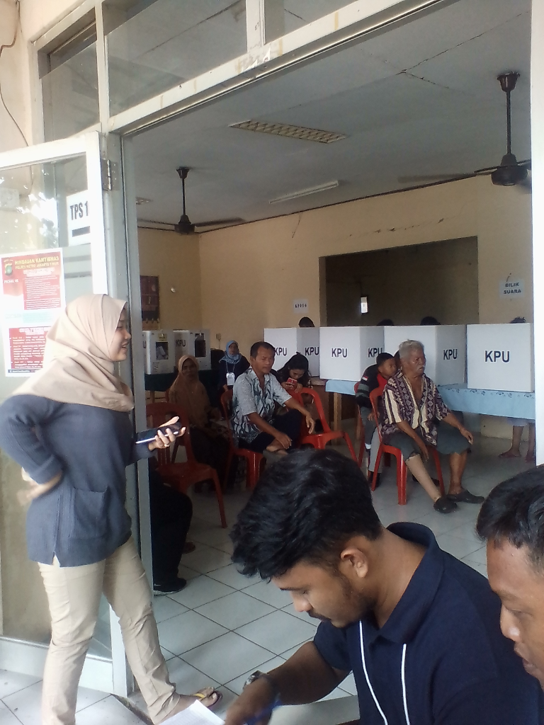 Mencoblos Dengan Buta 