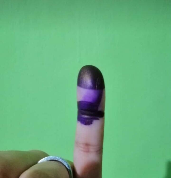 Mencoblos Dengan Buta 