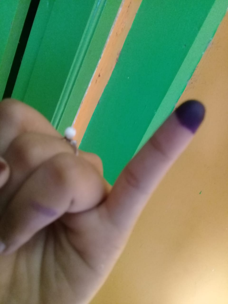 Mencoblos Dengan Buta 