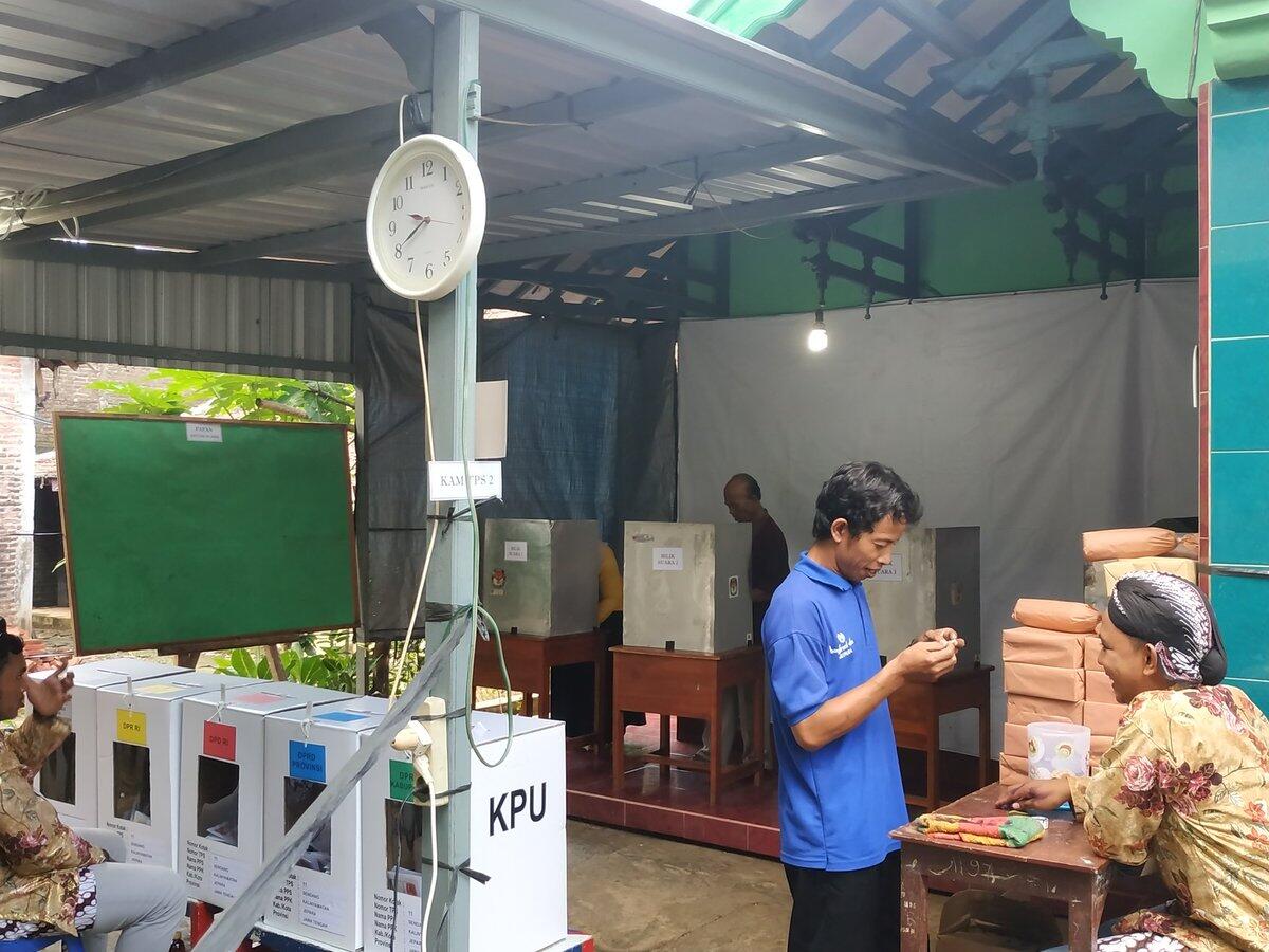 Sambil Nyoblos, Ikutan Lomba Fotografi Pemilu