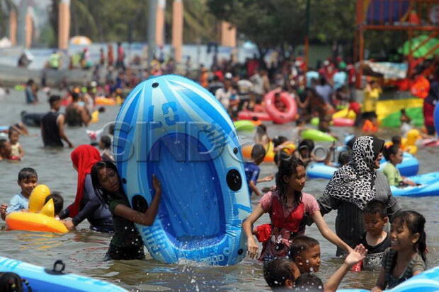 Libur Long Weekend, Tempat Wisata Diserbu Masyarakat