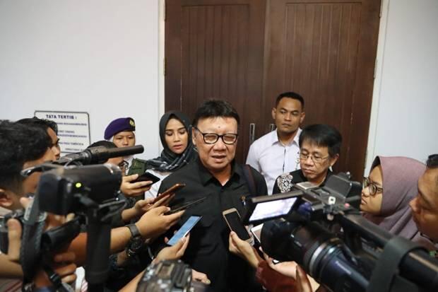 Sembilan Polisi Meninggal Saat Kawal Pemilu, Mendagri Berduka