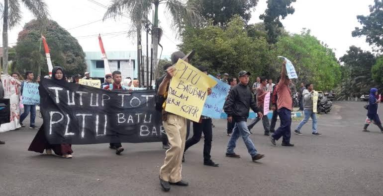 &quot;Sexy Killer&quot; Sebuah Cerita Kelam Dari Kalimantan Timur