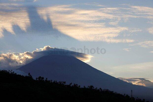 Gunung Agung Erupsi Ini Rekomendasi PVMBG