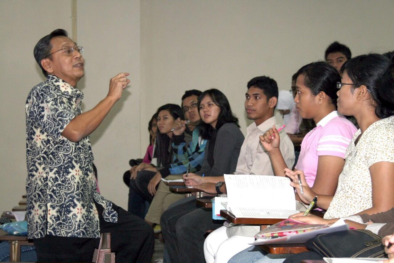 Kuliah jurusan manajemen, untung/rugi ? HELP!