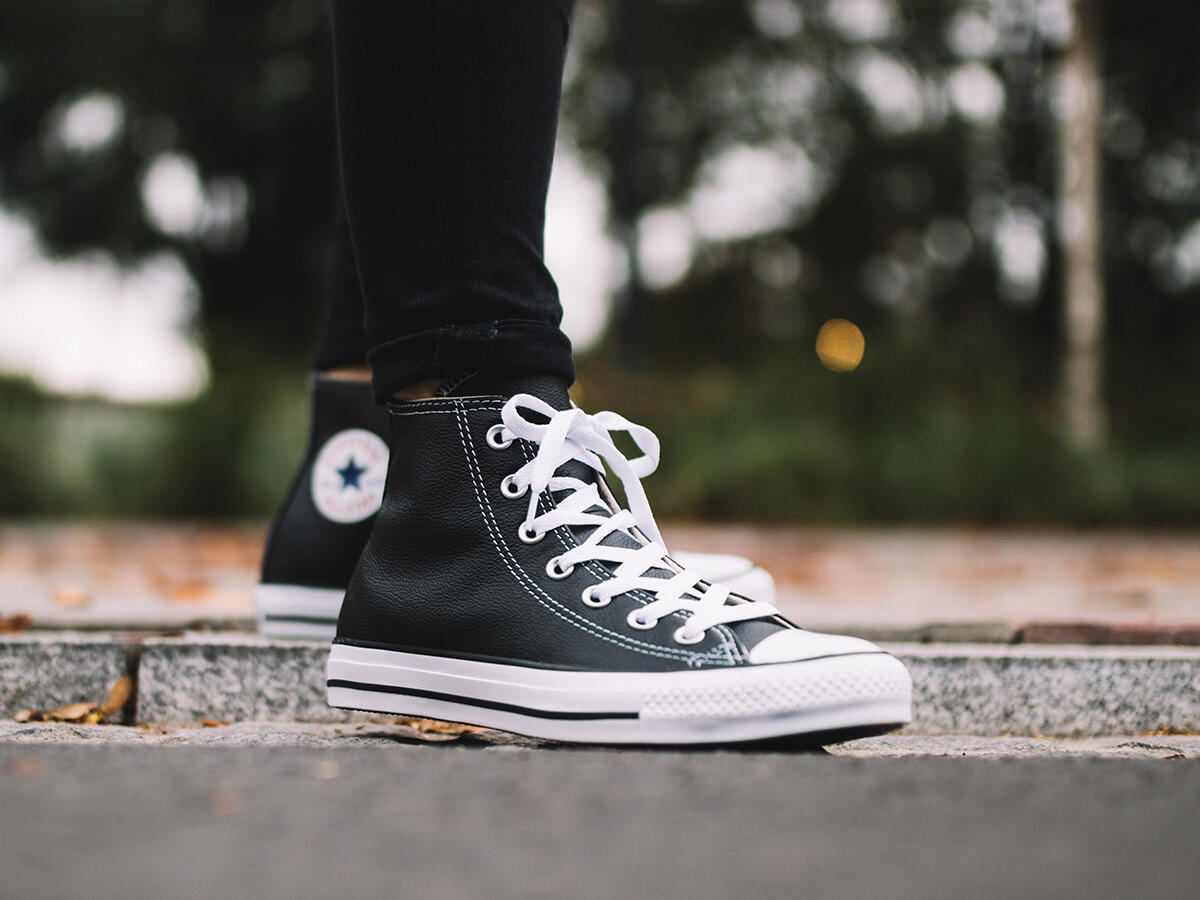 Ini Gan Sosok Chuck Taylor yang Namanya Tersemat pada Converse yang Legendaris!