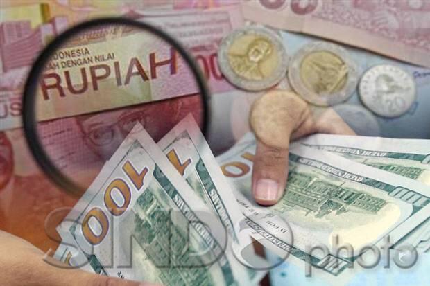 Rupiah Awal Pekan Ditutup Tak Berdaya, Dolar Naik Tipis