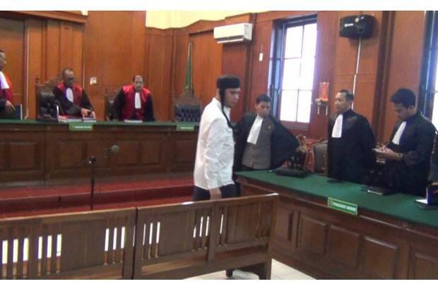 Langgar UU ITE, Ahmad Dhani Dituntut 1 Tahun 6 Bulan Penjara