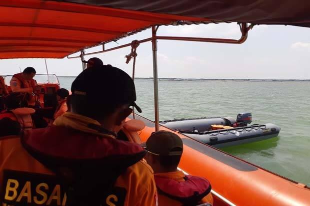 Ombak Setinggi 2 Meter di Perairan Wedung Demak Gulung Nelayan