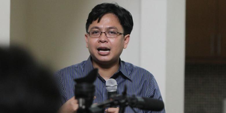 Burhanuddin Muhtadi Laporkan 4 Akun Medsos ke Polisi