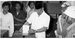 Intip Foto Jadul Pemilu Pertama di Indonesia