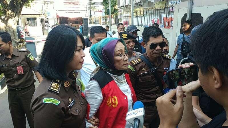 Ratna Sarumpaet Menilai Rocky Gerung Tak Perlu Bersaksi