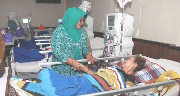 Peringati Hari Kartini, Ketua PKK Juwariyah Kunjungi Rutan dan RSUD
