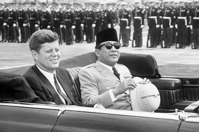 Sukarno Pandai Bahasa Asing, Ini Bukti Ia Tidak Benci Asing Tapi Tegas Terhadap Asing