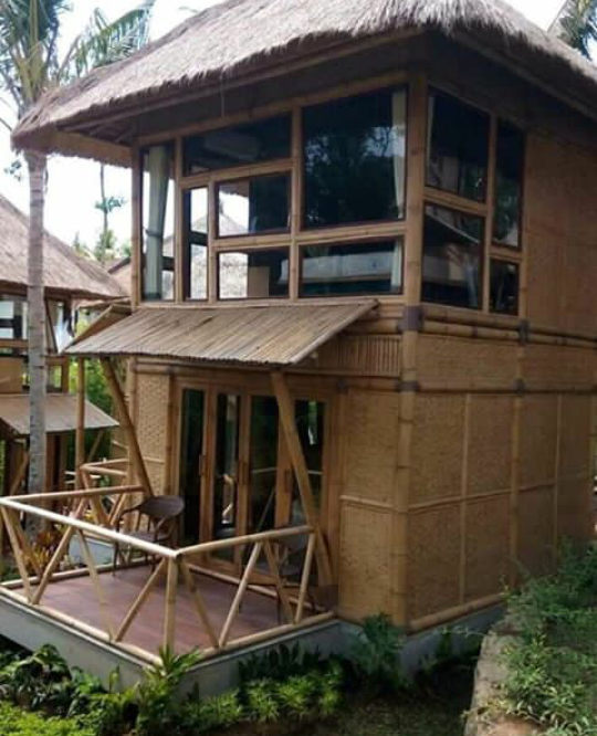 8 potret cantik rumah bambu, inspirasi hunianmu