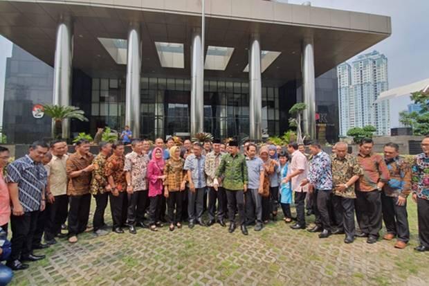 Wali Kota Bogor Ajak Kepala Dinas dan Camat ke Gedung KPK