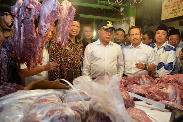 Tinjau Pusat Pasar, Edy Pastikan Harga Bahan Pokok Stabil Jelang Ramadhan